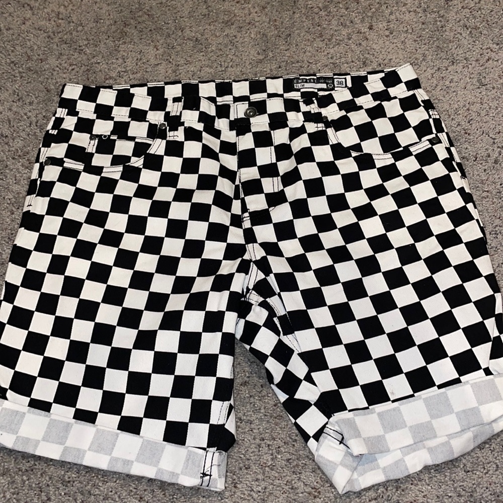 Empyre checkered men shorts